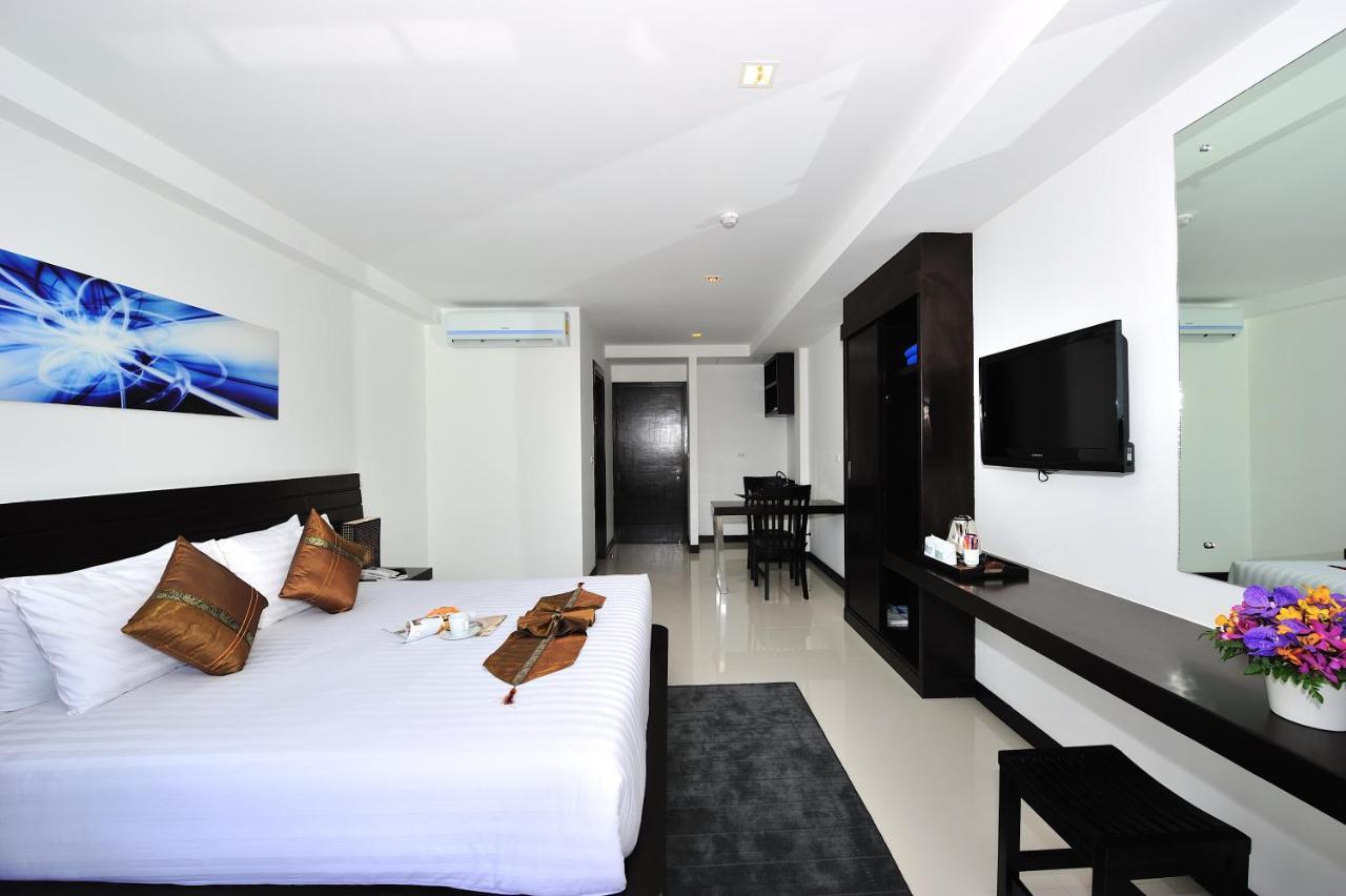 Lae Lay Suites Hotel Karon Room photo