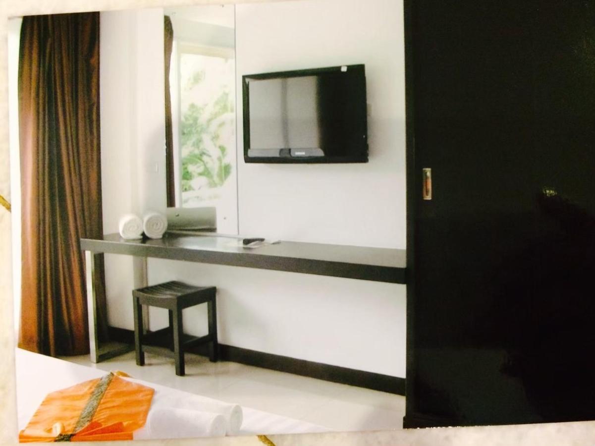Lae Lay Suites Hotel Karon Exterior photo