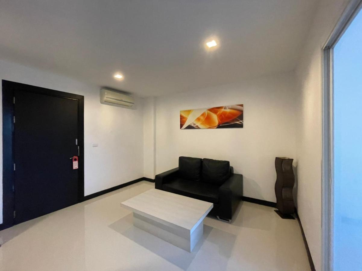 Lae Lay Suites Hotel Karon Exterior photo