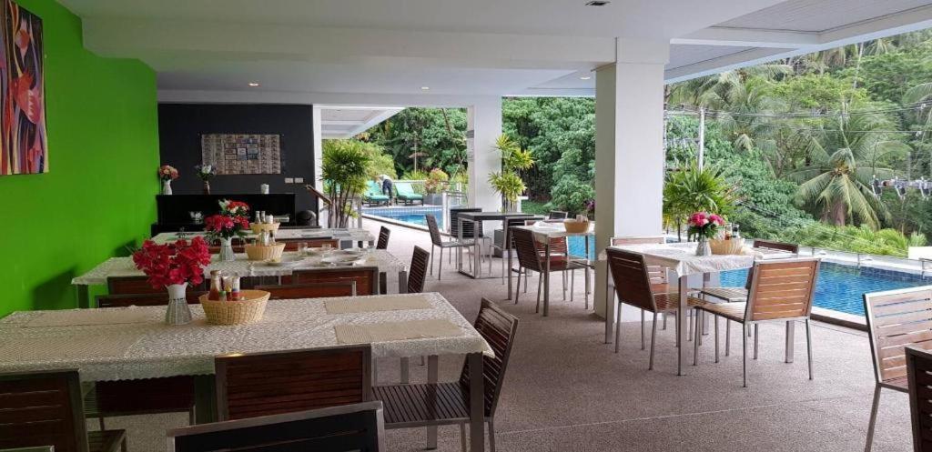Lae Lay Suites Hotel Karon Exterior photo