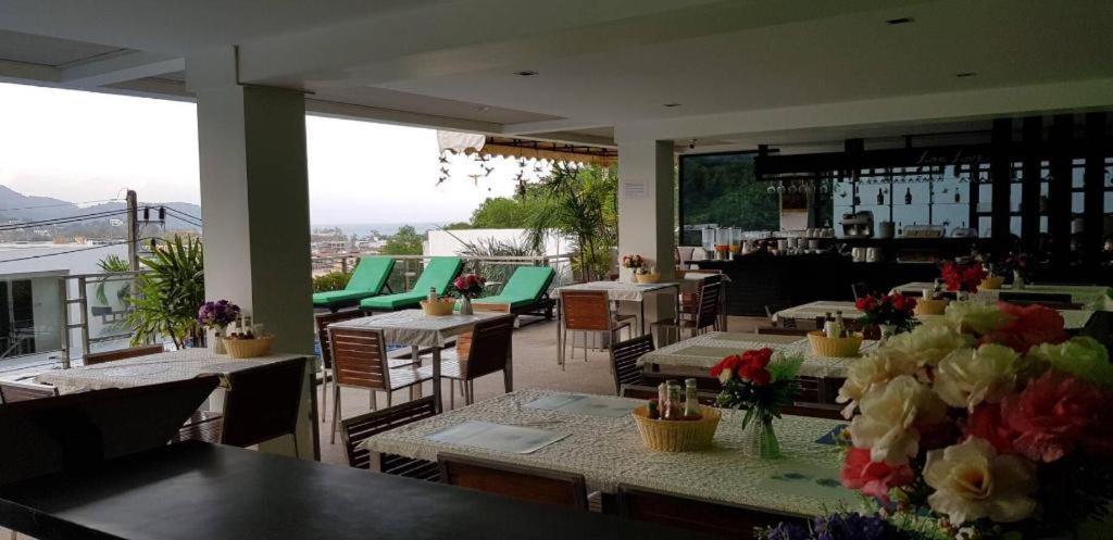 Lae Lay Suites Hotel Karon Exterior photo