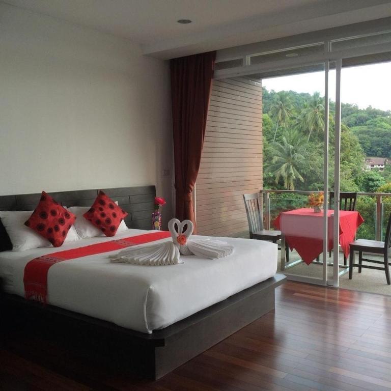 Lae Lay Suites Hotel Karon Exterior photo