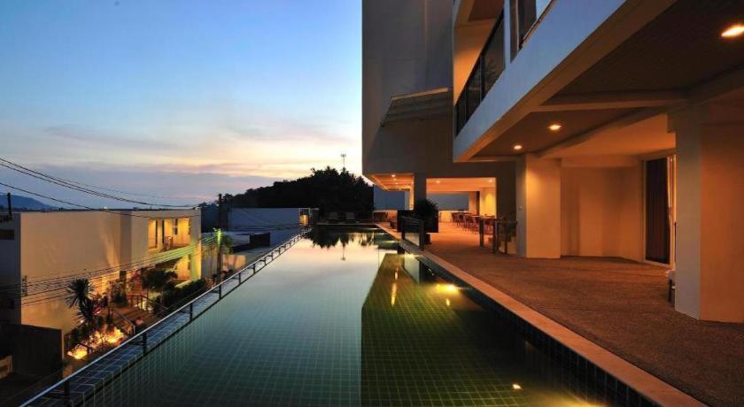 Lae Lay Suites Hotel Karon Exterior photo