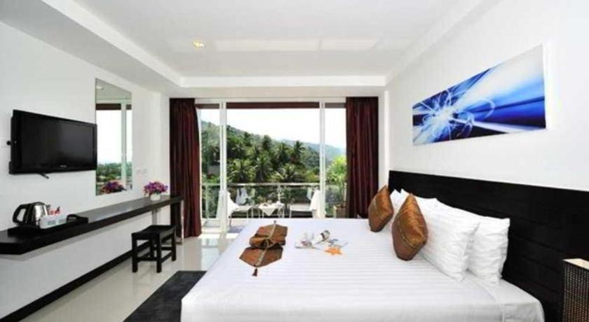 Lae Lay Suites Hotel Karon Exterior photo