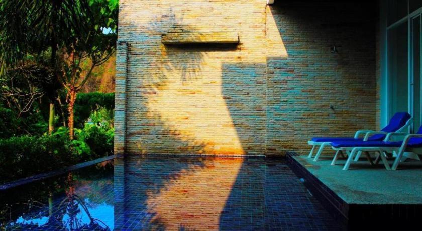 Lae Lay Suites Hotel Karon Exterior photo