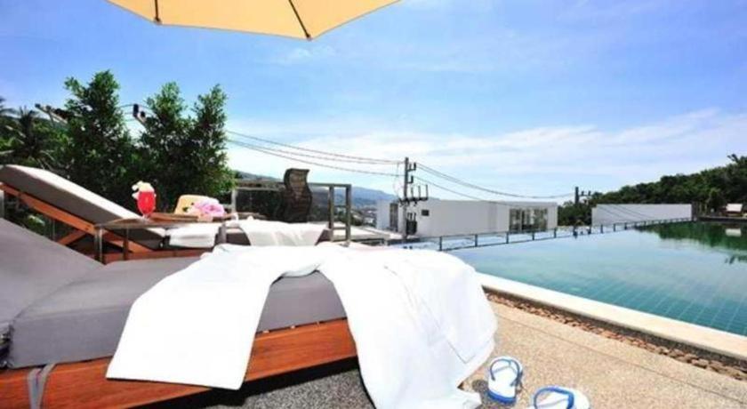 Lae Lay Suites Hotel Karon Exterior photo