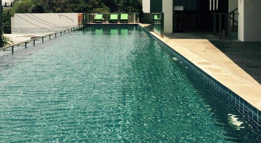 Lae Lay Suites Hotel Karon Exterior photo