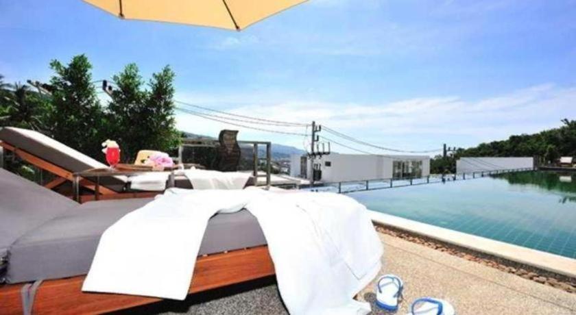 Lae Lay Suites Hotel Karon Exterior photo